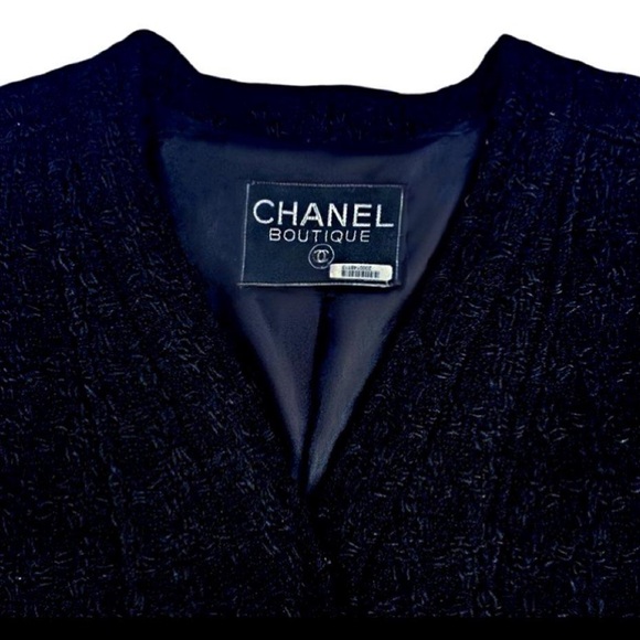 Chanel Boutique Luxury Vintage  Black Wool Tweed Jacket Skirt Suit Set - Picture 5 of 13